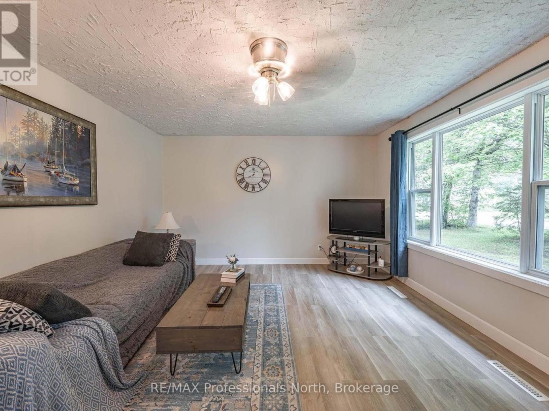 7 STOUFFER STREET, Minden Hills (Minden)