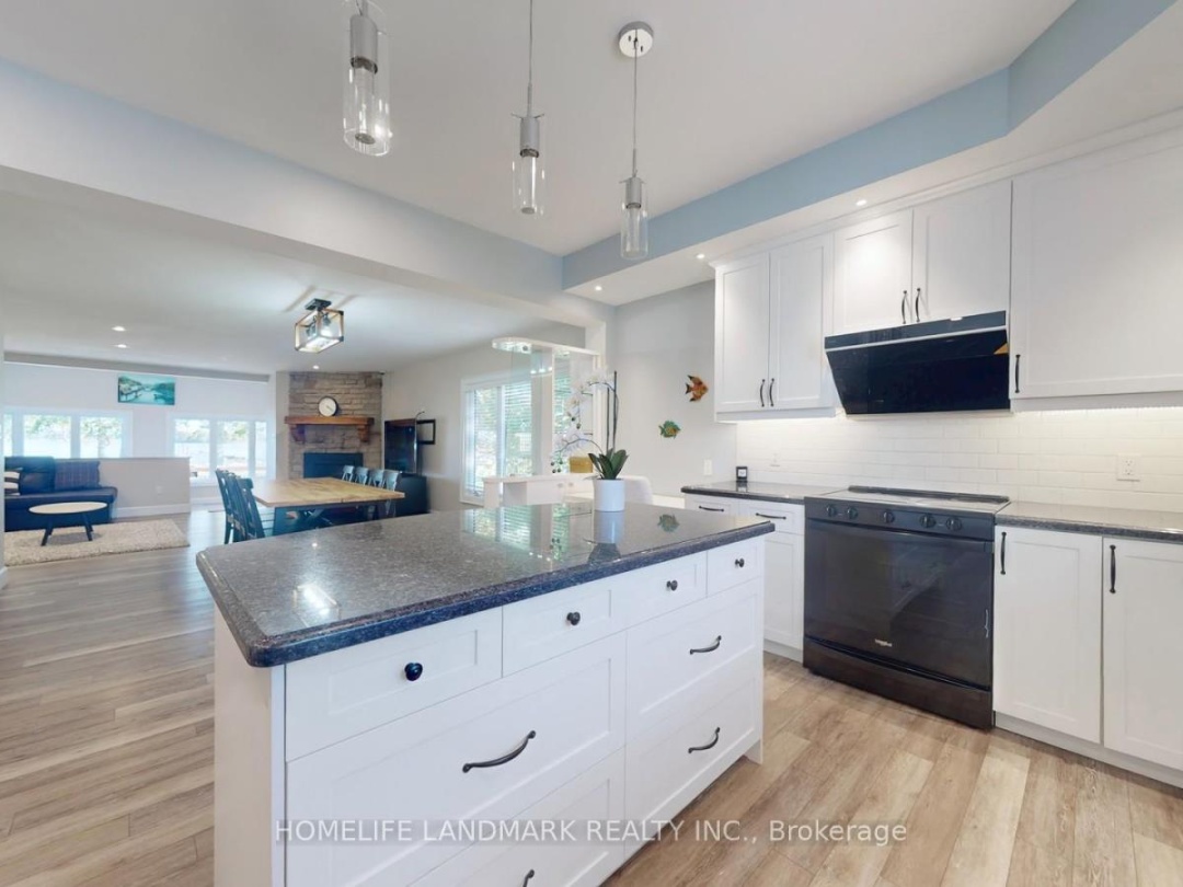 208 LAKESHORE DRIVE, Trent-Severn Waterway