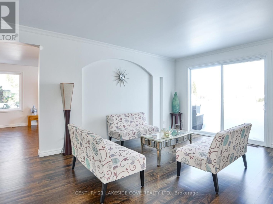 17 WILLOW CRESCENT, Lake Simcoe