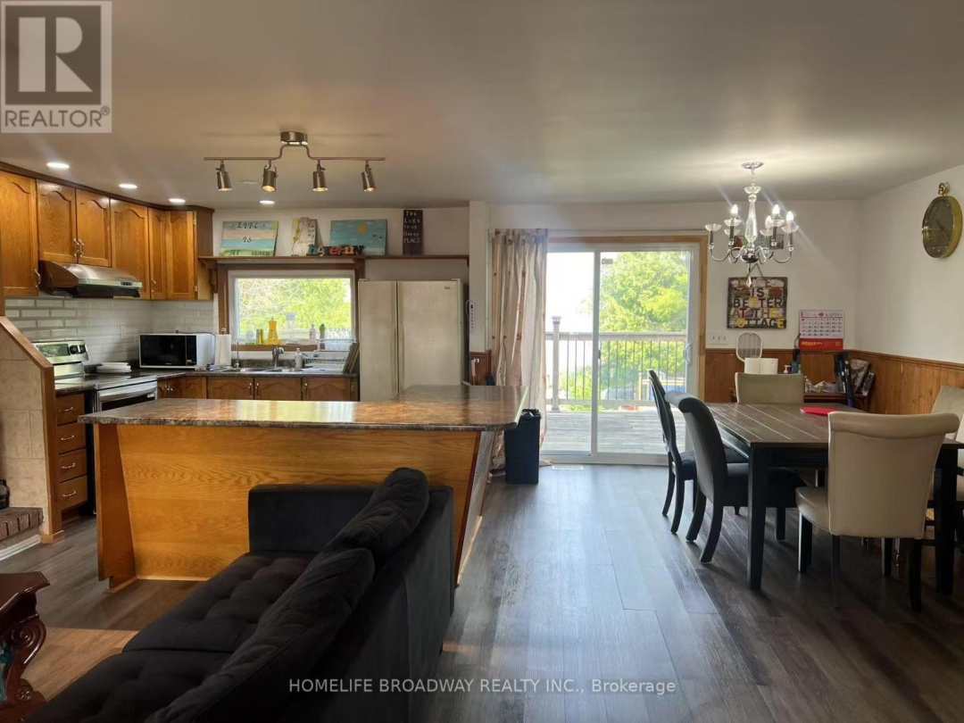 1389 PORTAGE ROAD, Mitchell Lake