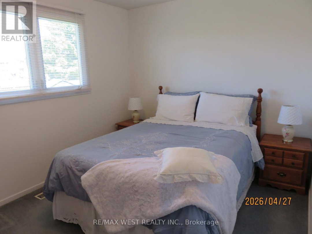 346 LAKELAND CRESCENT SE, Brock (Beaverton)