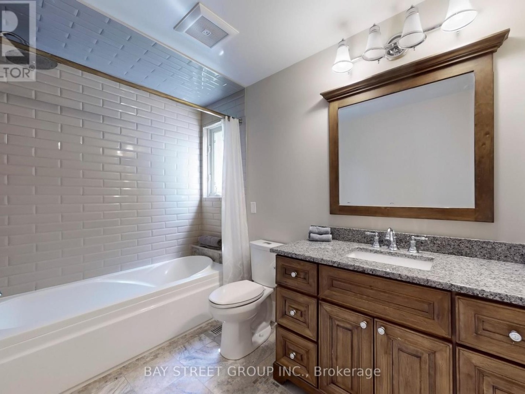 3784 TUPPY DRIVE, Lake Simcoe