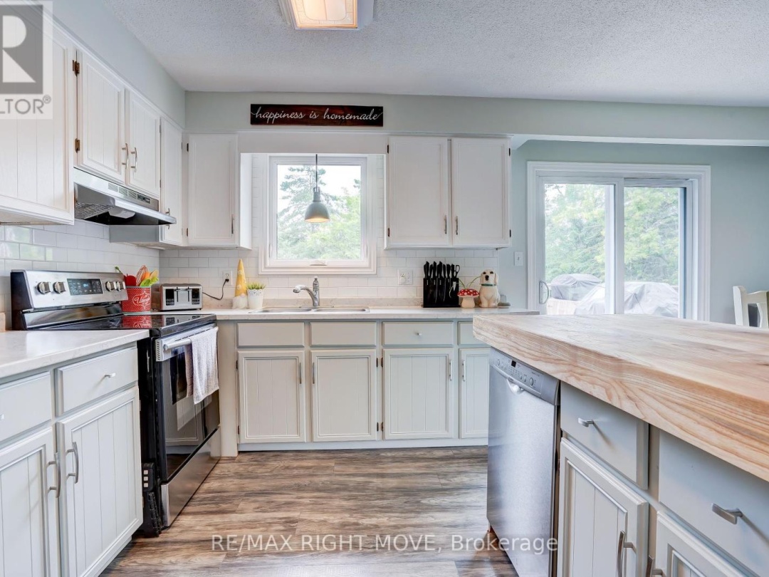 2268 THOMSON CRESCENT, 