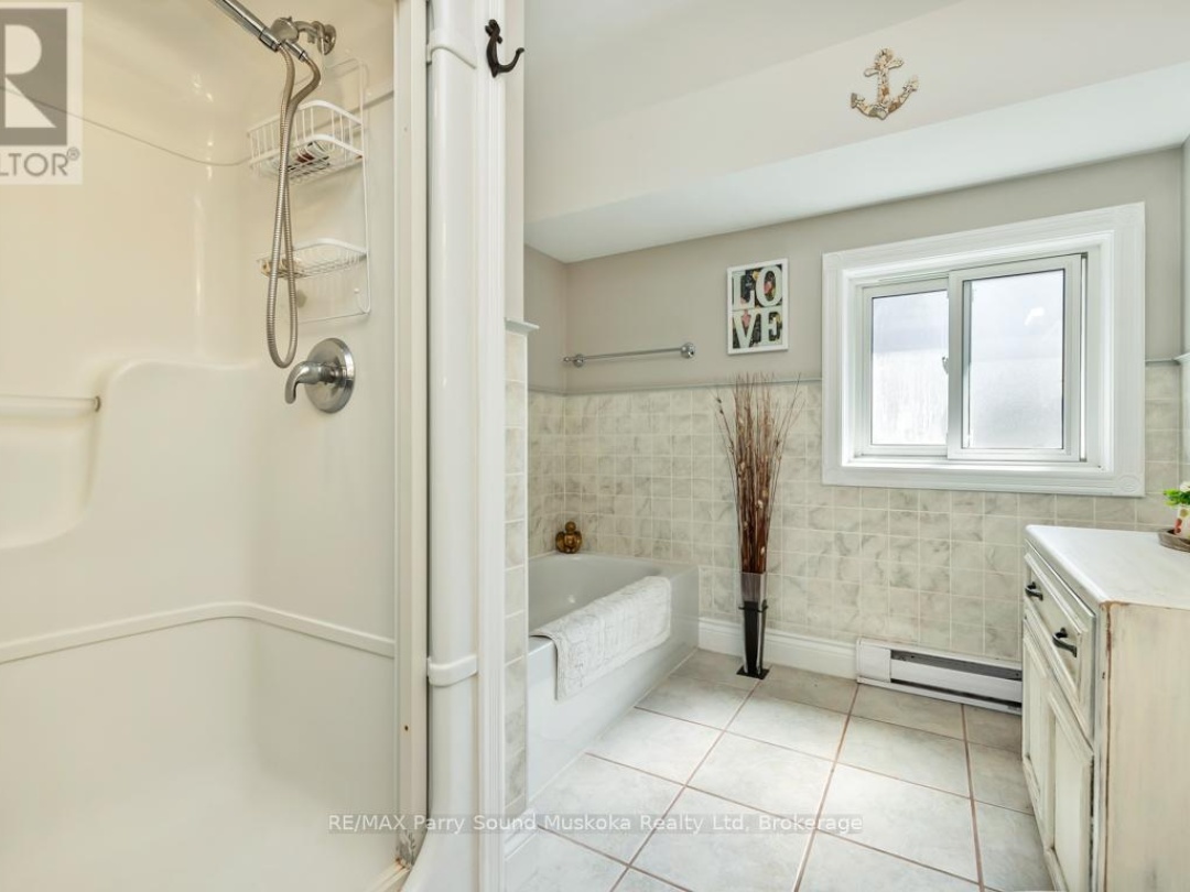 5 MEHARG DRIVE, Manitouwabing Lake