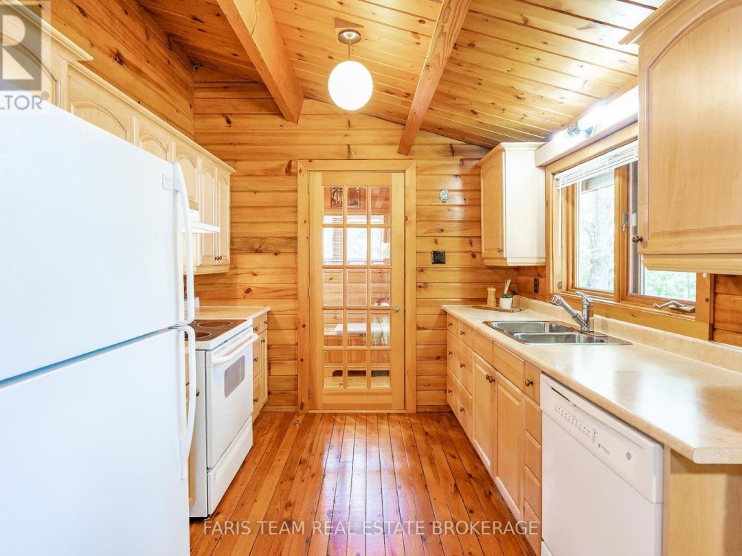 7652 SOUTH RIVER ROAD, 
