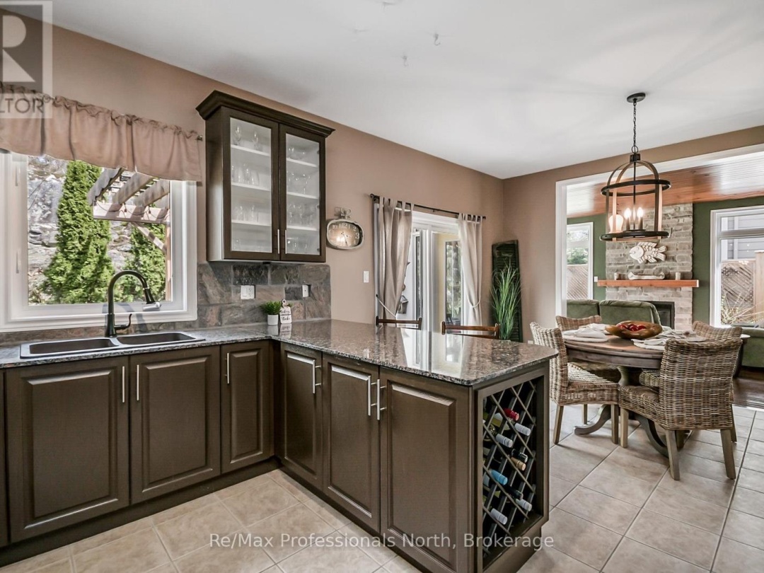 15 MUSKOKA BAY BOULEVARD, Gravenhurst (Muskoka (S))