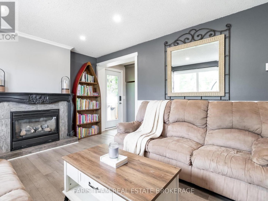 8304 COUNTY ROAD 169, 