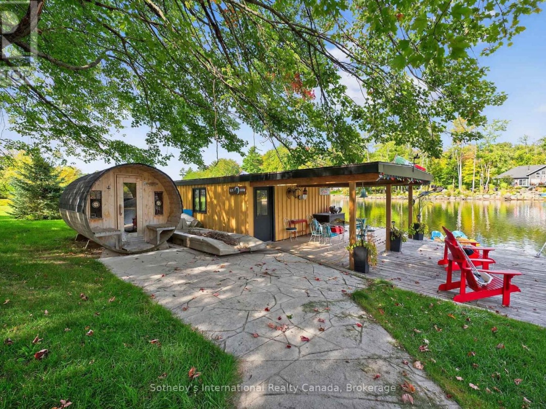 1082 BEAUMONT FARM ROAD, Muskoka River