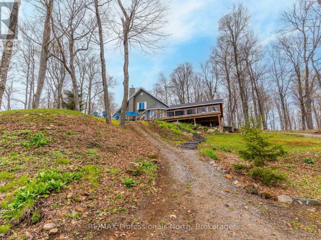 3179 TRAPPERS TRAIL, Miskwabi Lake