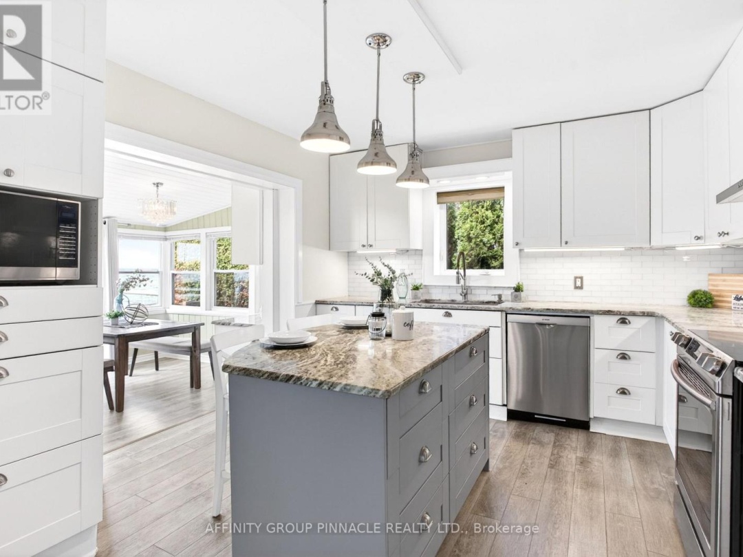 14 ORIOLE ROAD, Cameron Lake