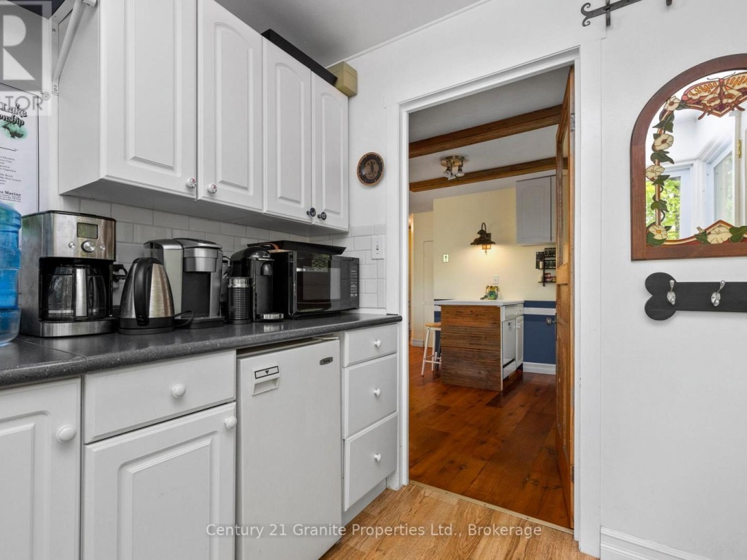 131 DOWNES ROAD, Horseshoe Lake