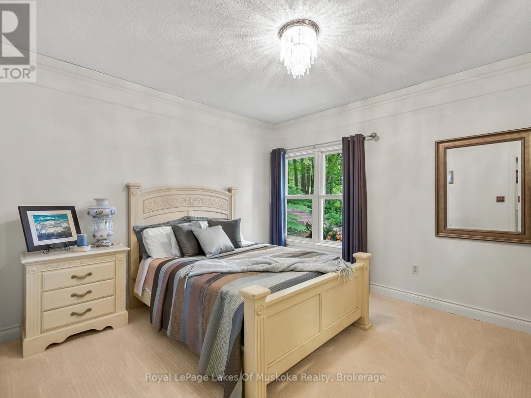 103 SOUTHBANK DRIVE, Muskoka River