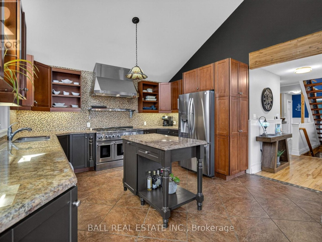 151 PELLER COURT, Pigeon Lake