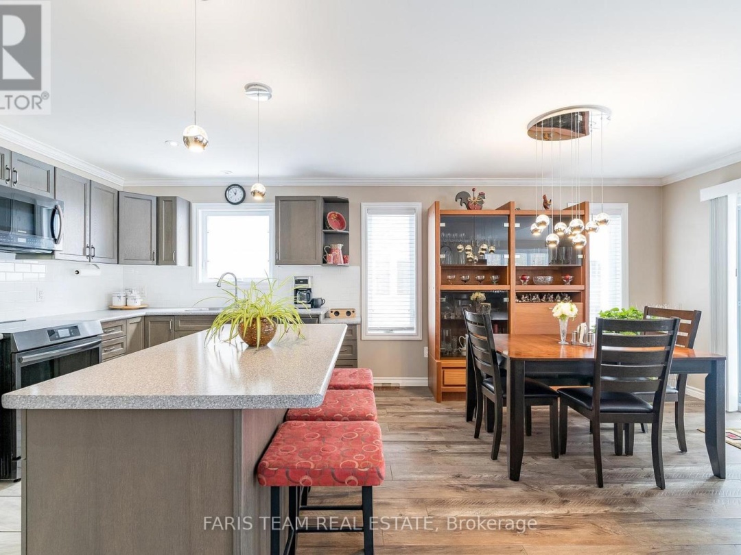 145 Pineridge Gate, Gravenhurst (Muskoka (S))