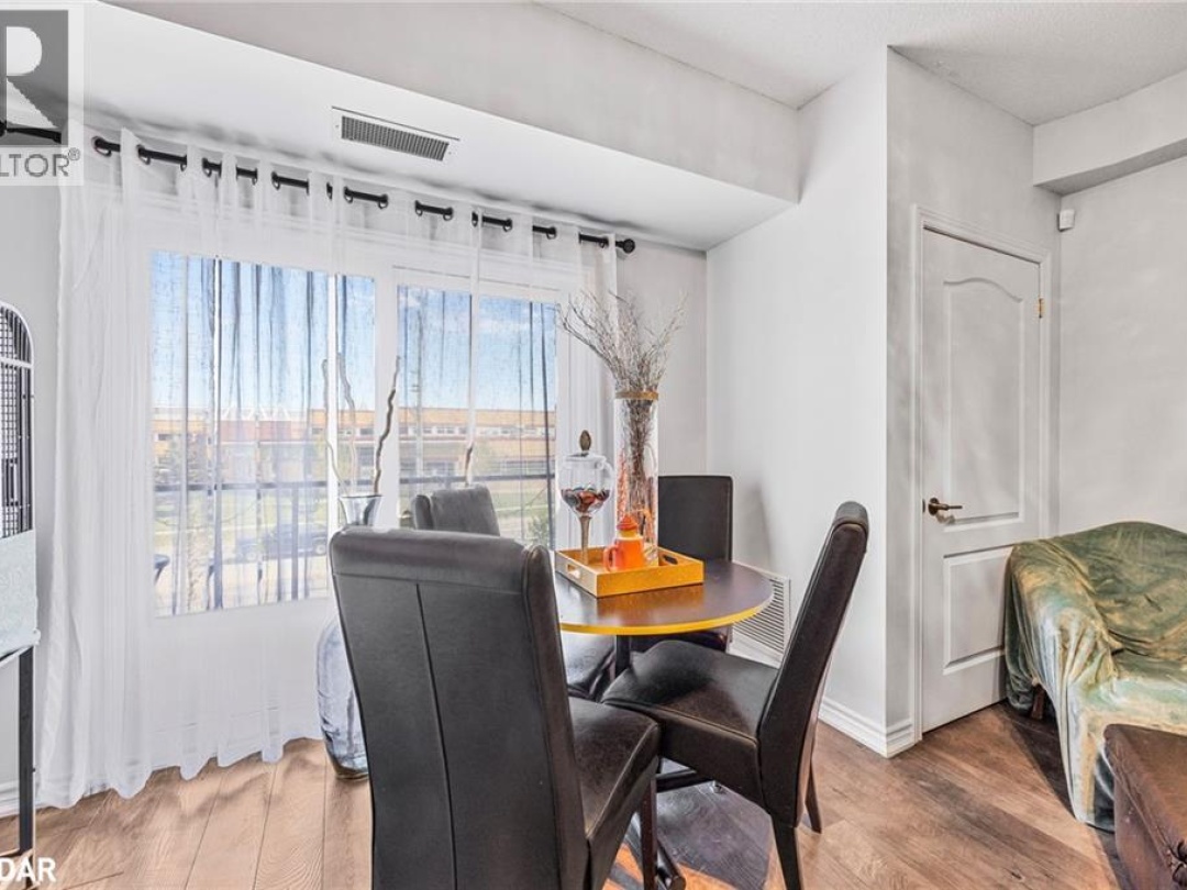 720 YONGE Street Unit# 205, 