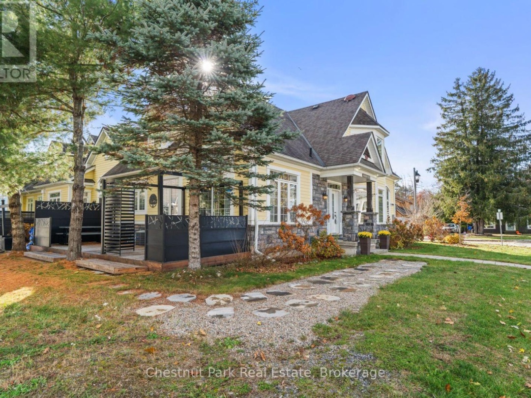 23 SPENCER STREET, Muskoka River