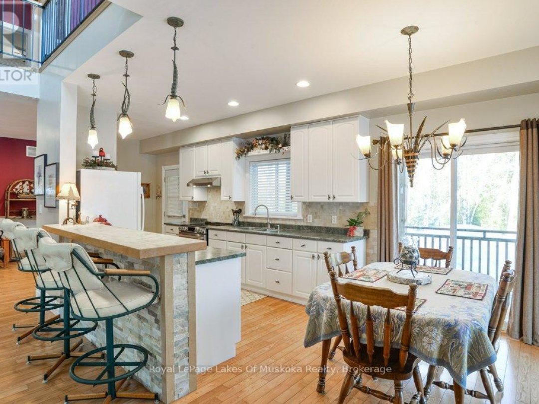 2411 HWY. 118 E. HIGHWAY, Bracebridge (Draper)