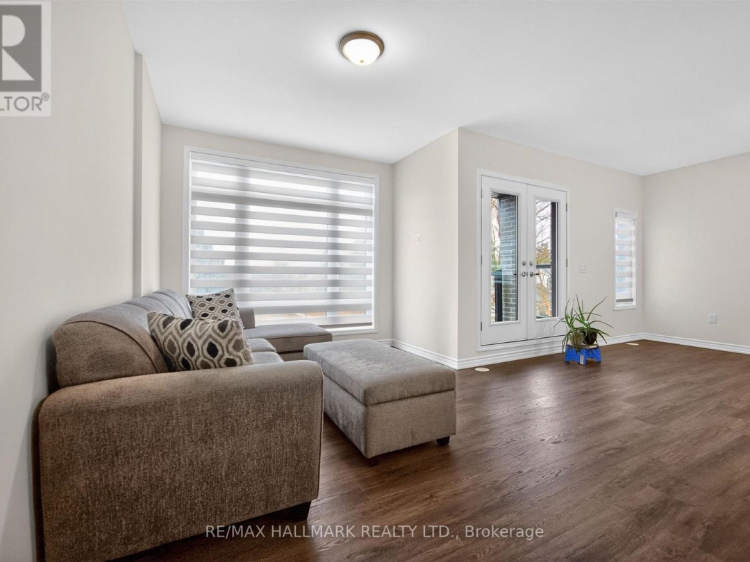 2 WYN WOOD LANE, Orillia