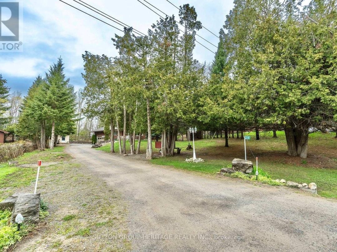 228 PIRATES GLEN DRIVE, Trent Lakes