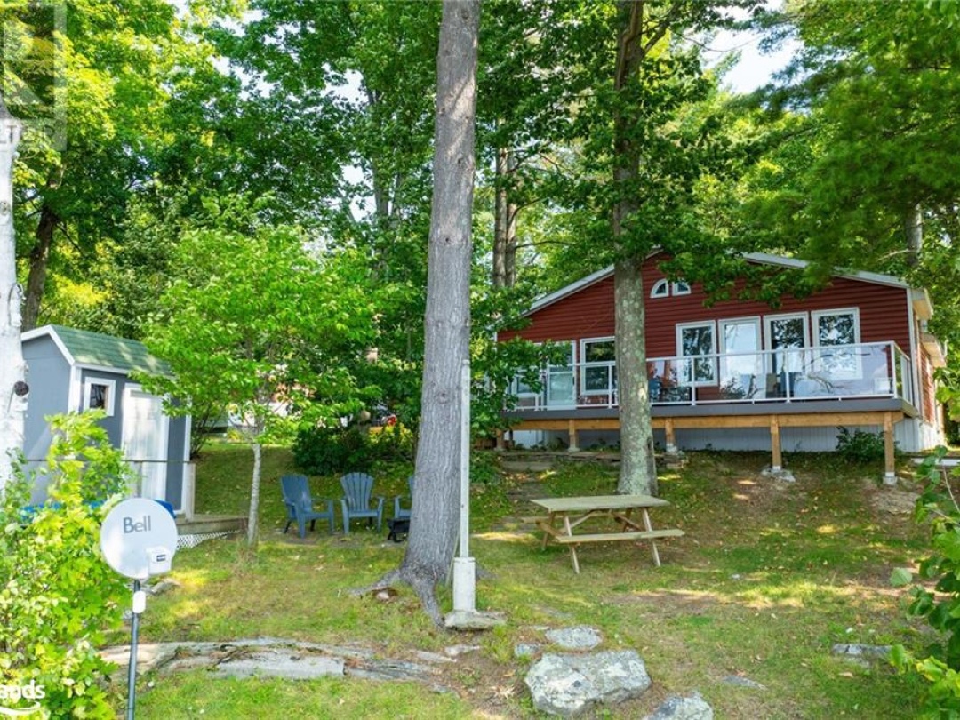 1658 Peninsula Point Road, Sparrow Lake