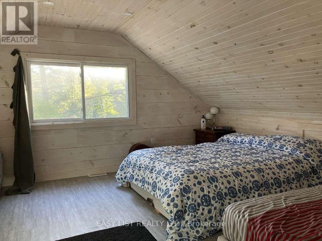 1045 REYNOLDS ROAD, Horseshoe Lake