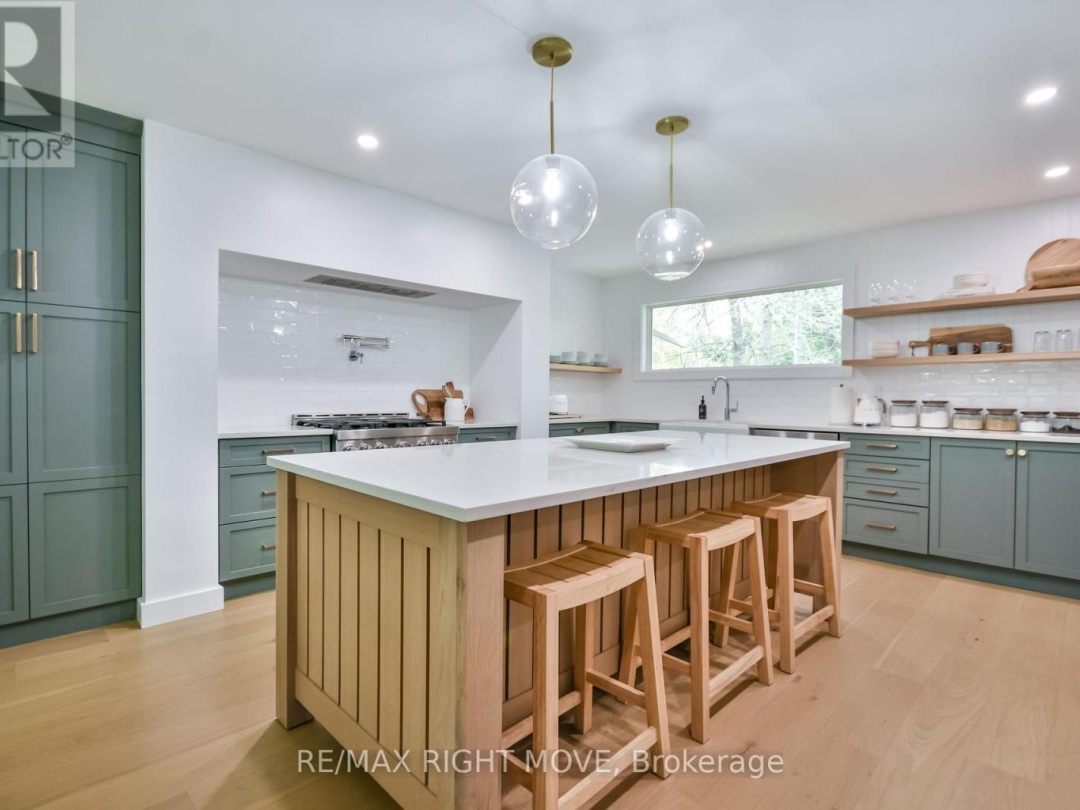 407 BAY STREET, Orillia
