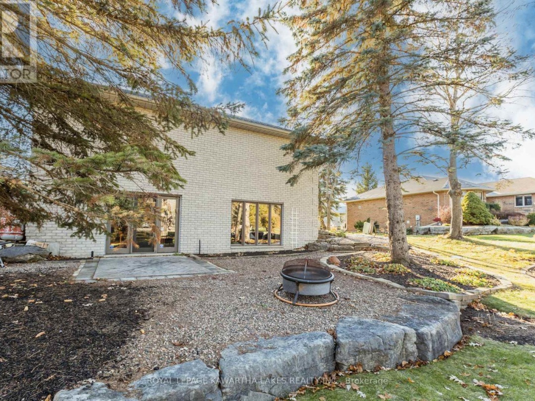 83 NAVIGATORS TRAIL, Kawartha Lakes (Bobcaygeon)