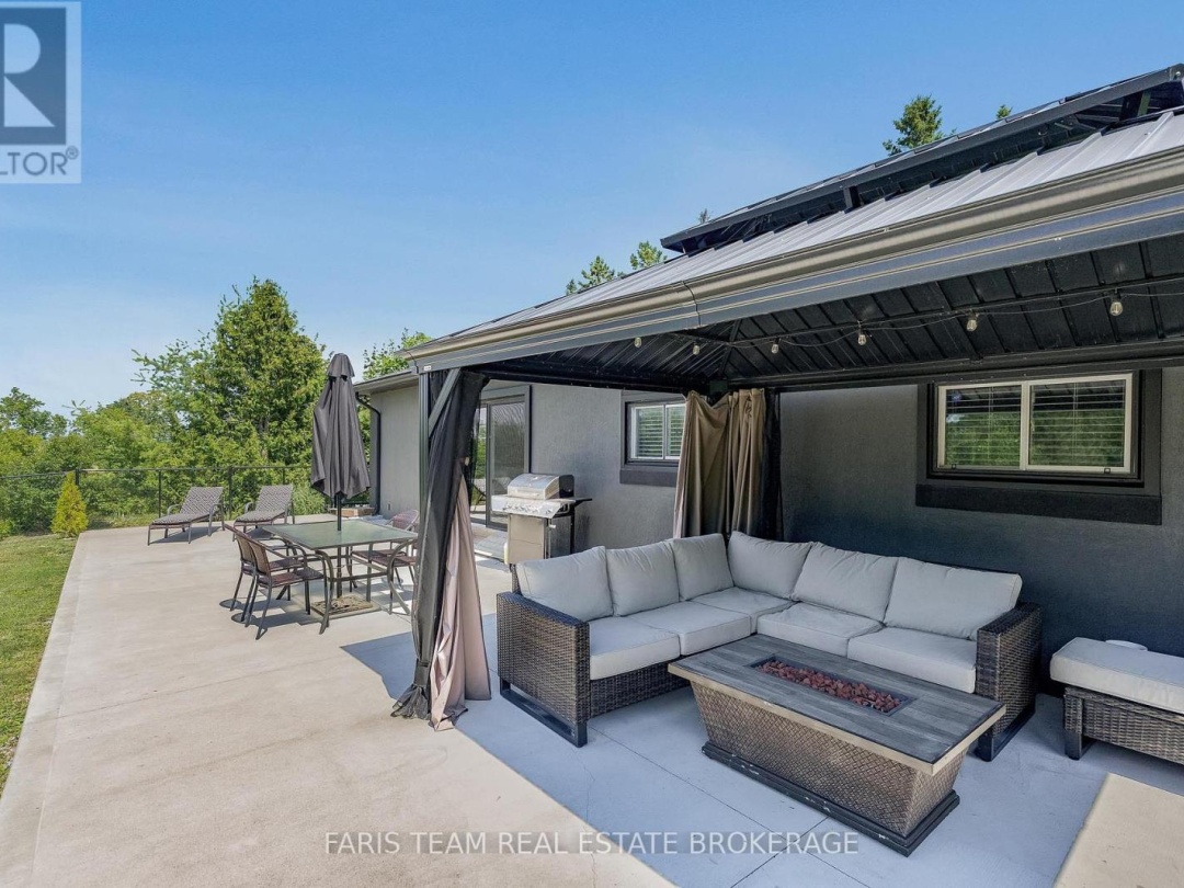 2988 FESSERTON SIDE ROAD, 