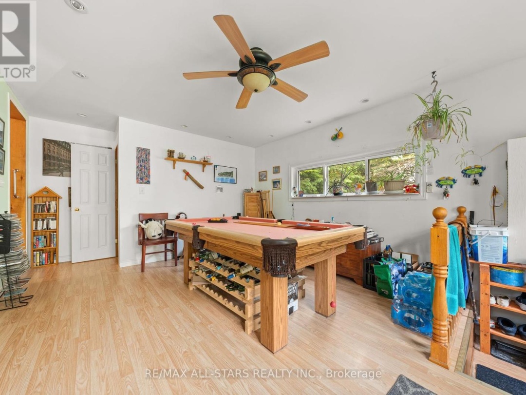 14 WYCHWOOD DRIVE E, Sturgeon Lake
