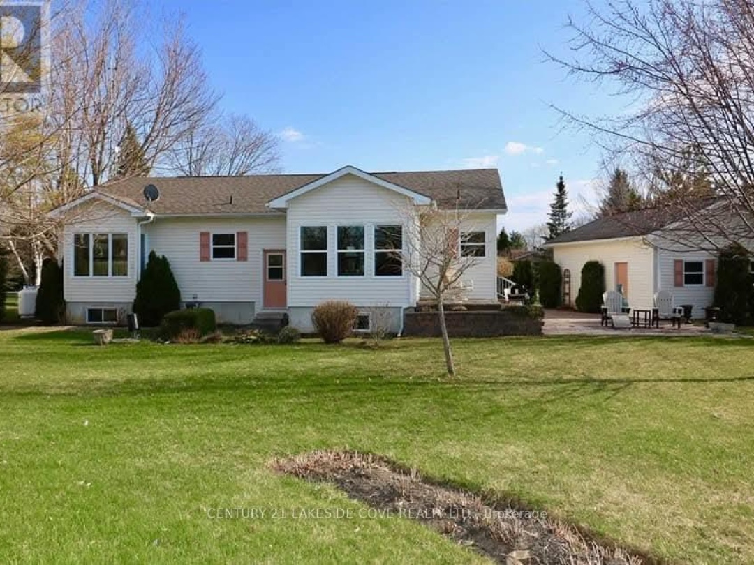2811 STEPHEN DRIVE, Lake Simcoe