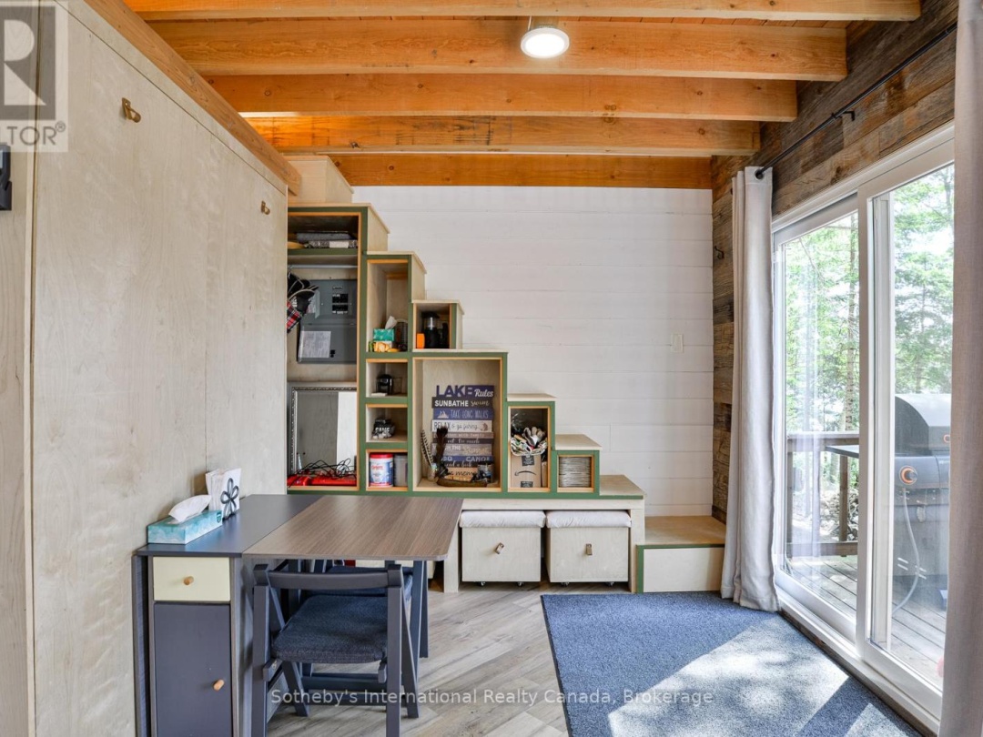 1211 PLUTO TRAIL, Boyne Lake