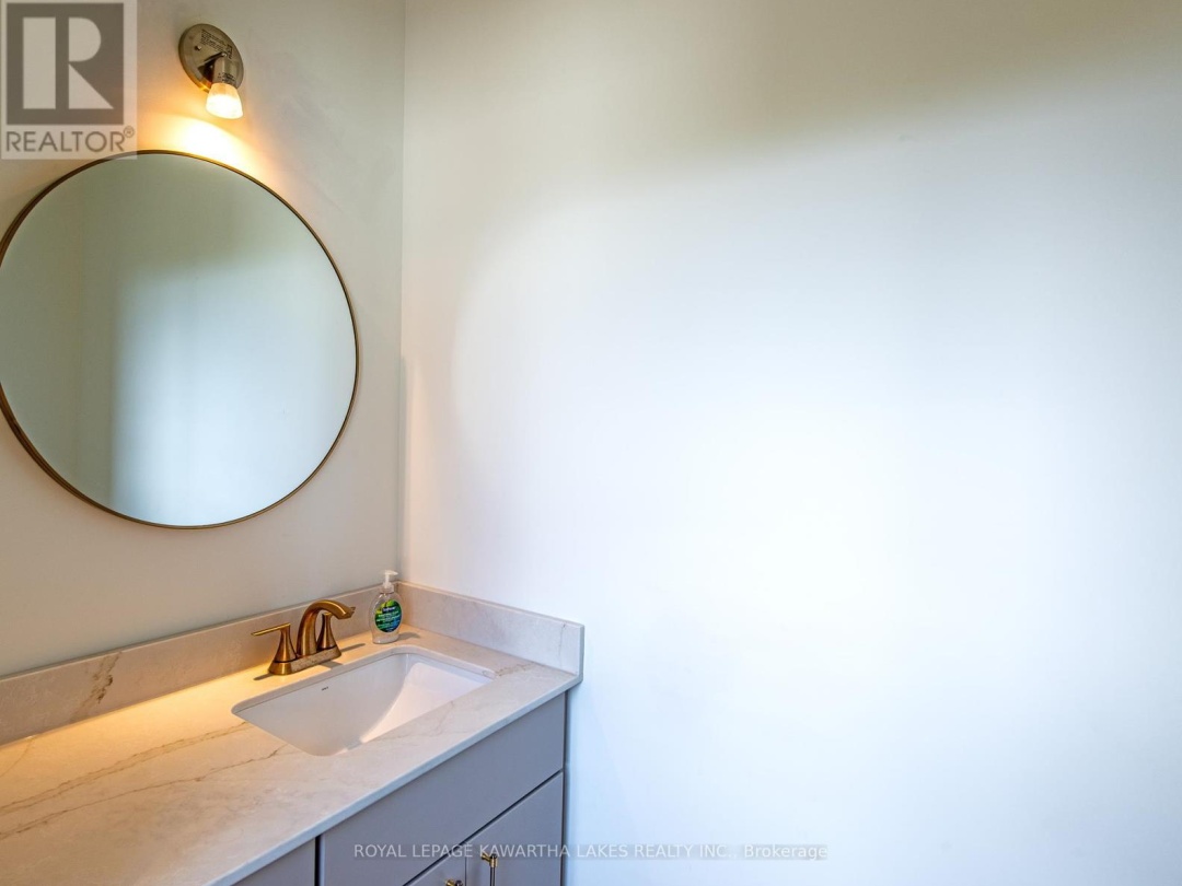 104 MOON LINE ROAD N, 
