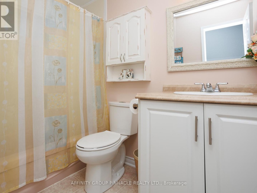 11 LAKEVIEW CRESCENT, 