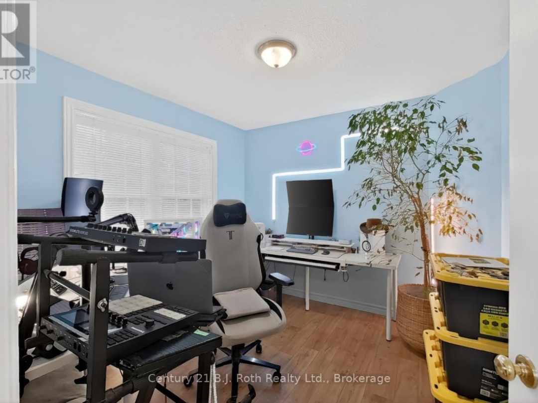275 HIRAM STREET, Bracebridge (Macaulay)