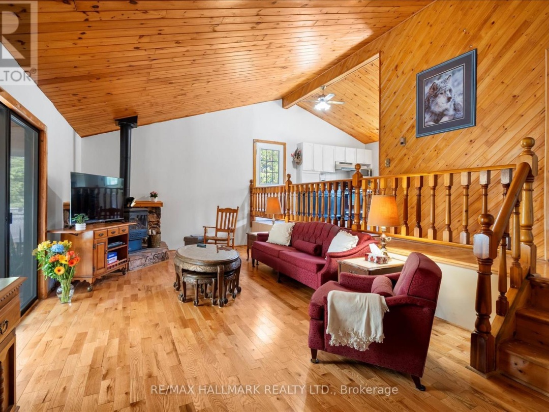 25 LITTLE SILVER LAKE WAY, Little Silver Lake