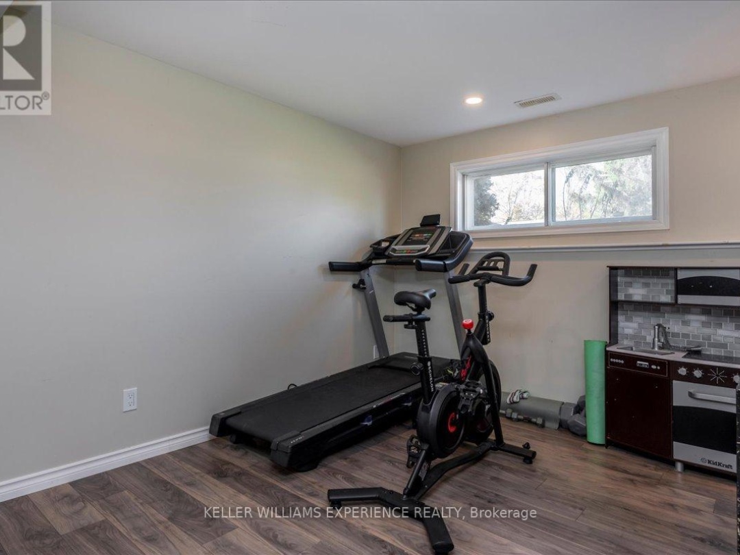 35 CHAMPLAIN CRESCENT, 