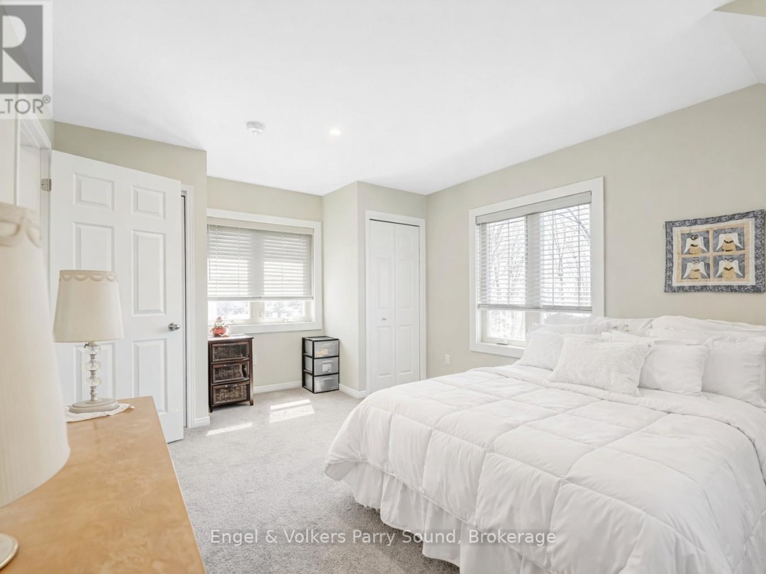 29 QUEEN STREET, Parry Sound
