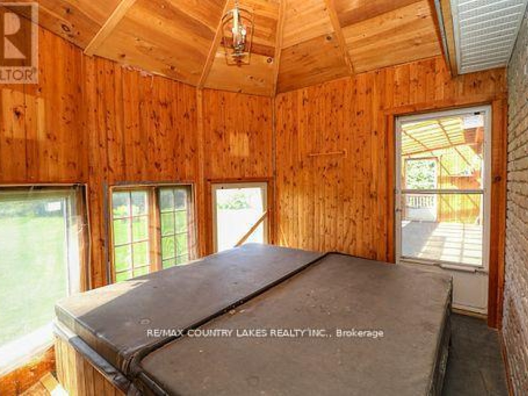 586 ROHALLION ROAD, Canal Lake