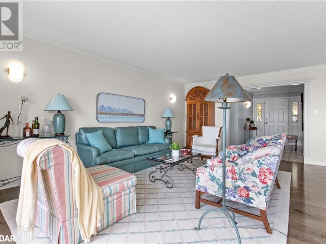 9 BLUERIDGE Crescent, Lake Simcoe