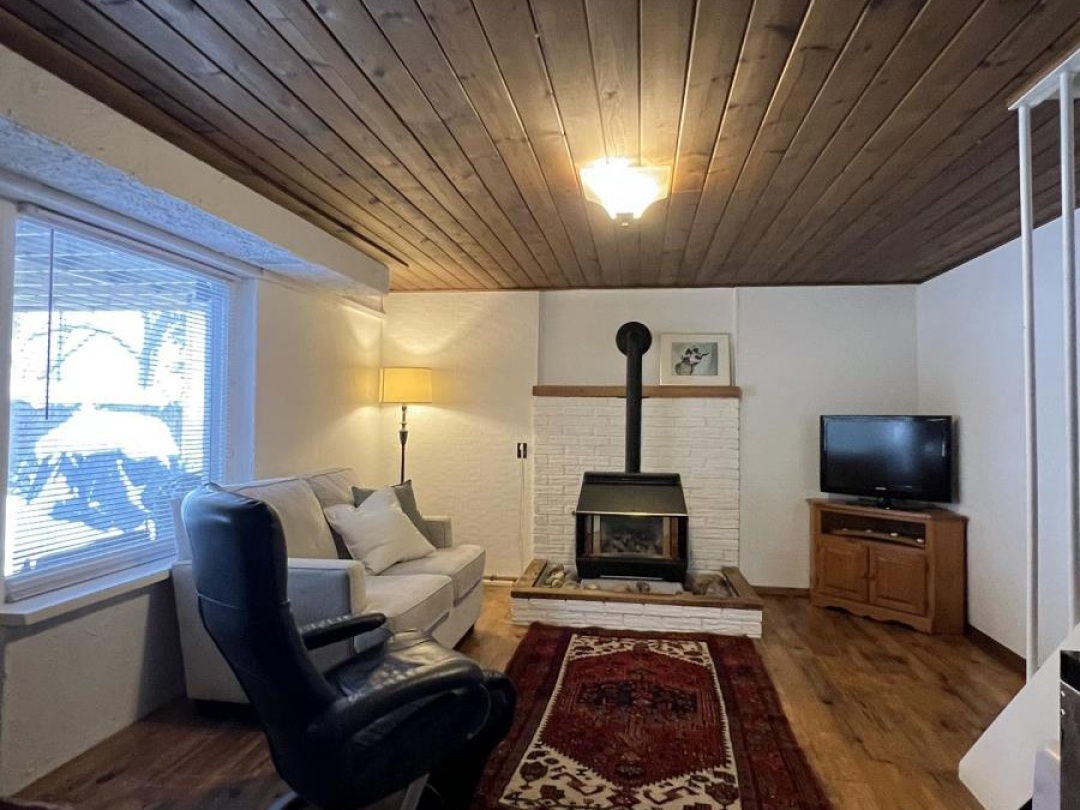 6 DUNCAN ST E STREET, 