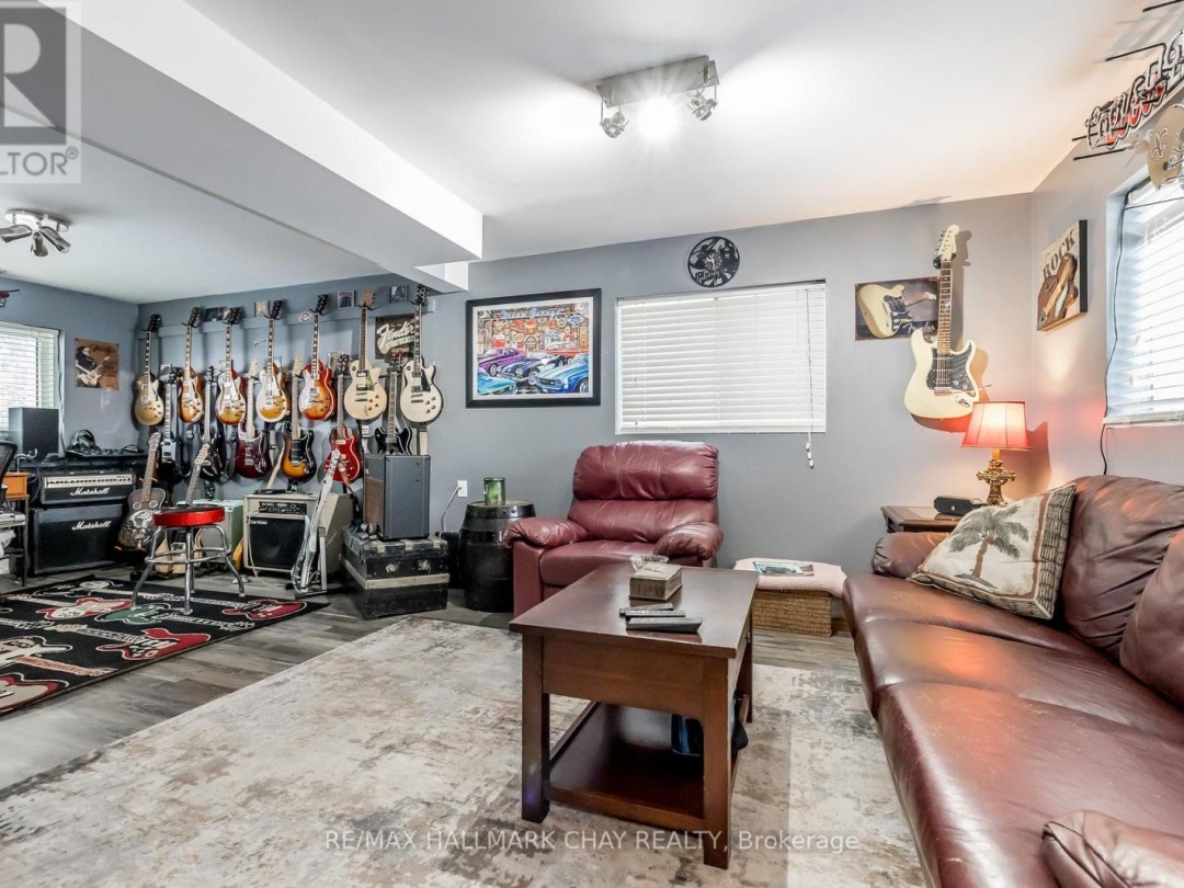 3194 SHOREVIEW DRIVE, 