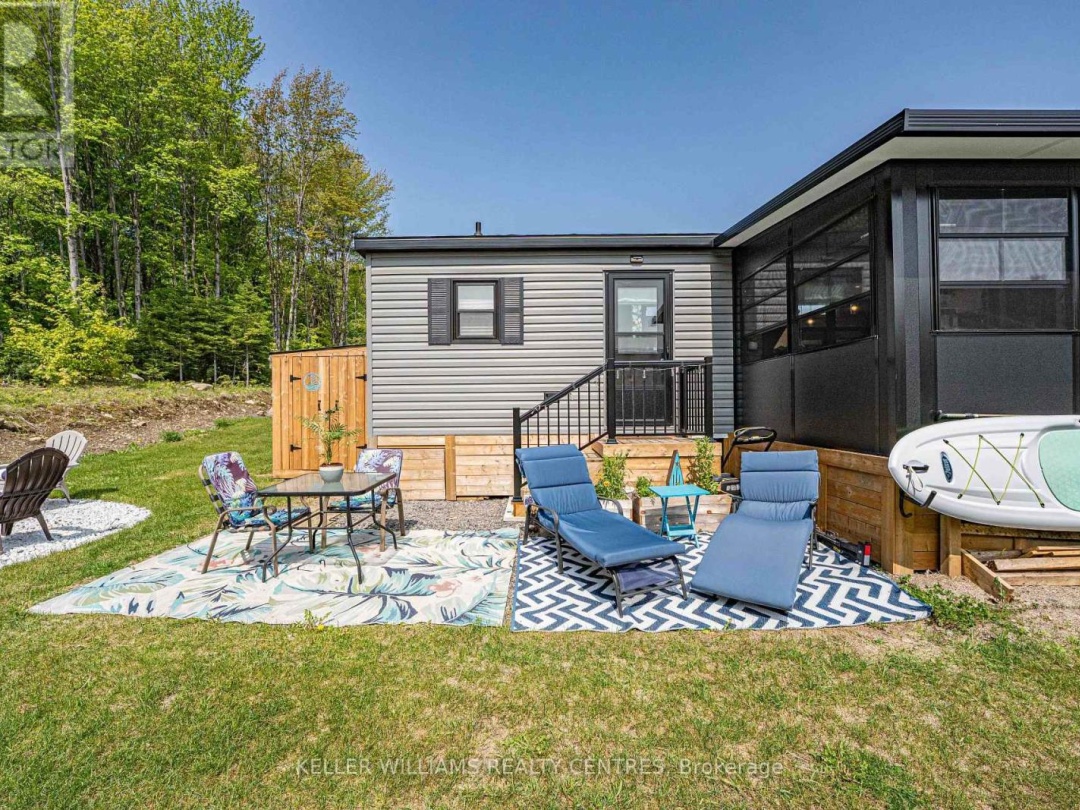 #38 LAKERIDGE - 1047 BONNIE LAKE CAMP ROAD, Bracebridge (Macaulay)