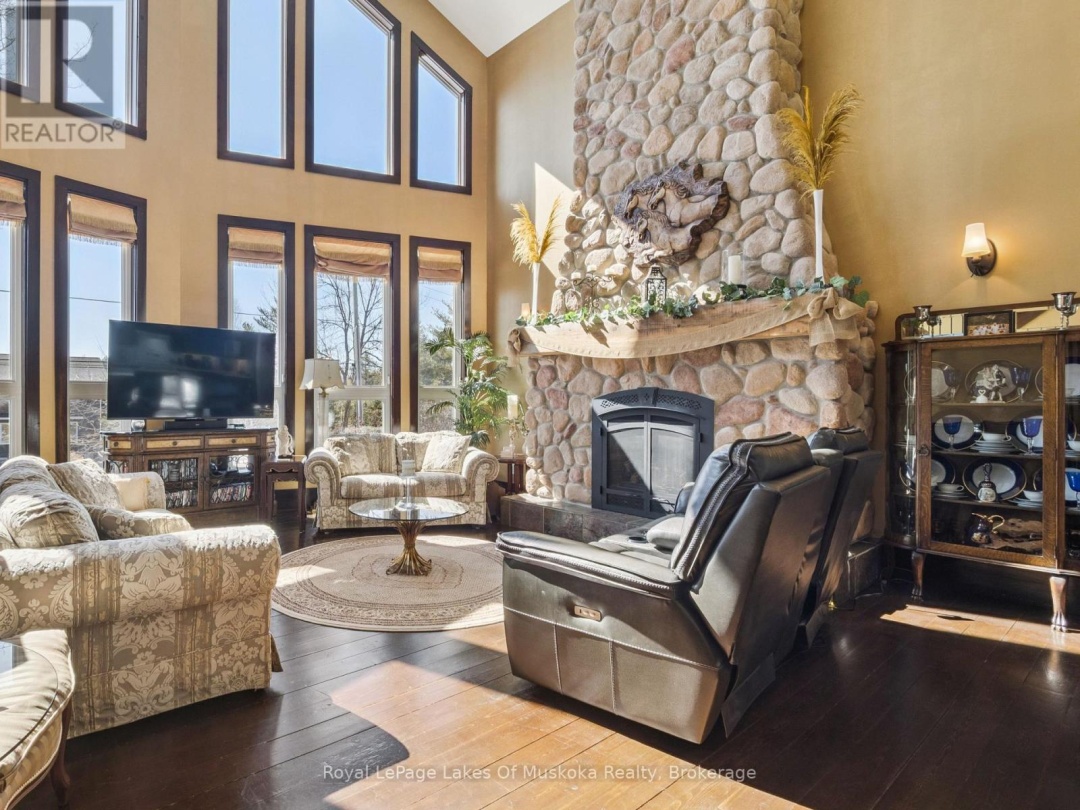 1441 CEDAR LANE, Bracebridge (Macaulay)