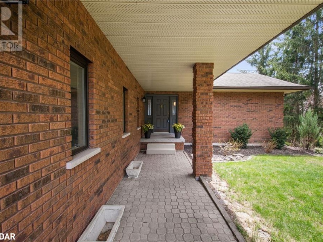 9 BLUERIDGE Crescent, Lake Simcoe