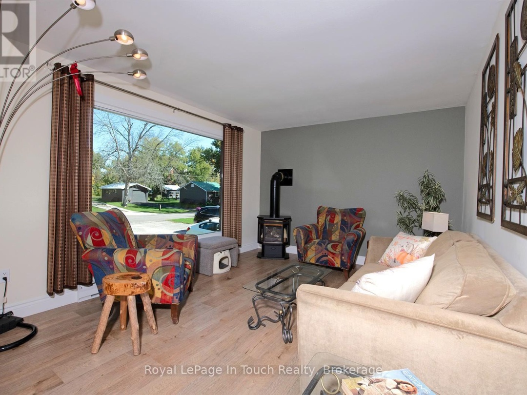 8 CYRIL MARTIN PLACE, 