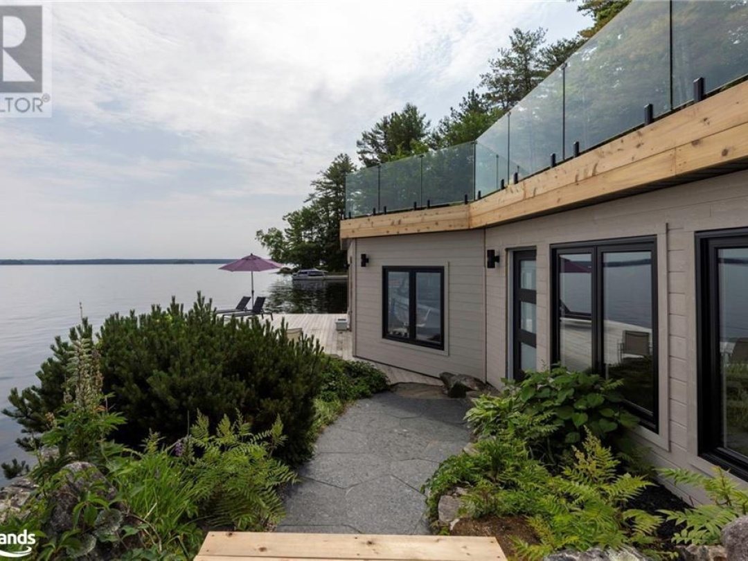 1044 Lawland Hts Rd, Lake Muskoka