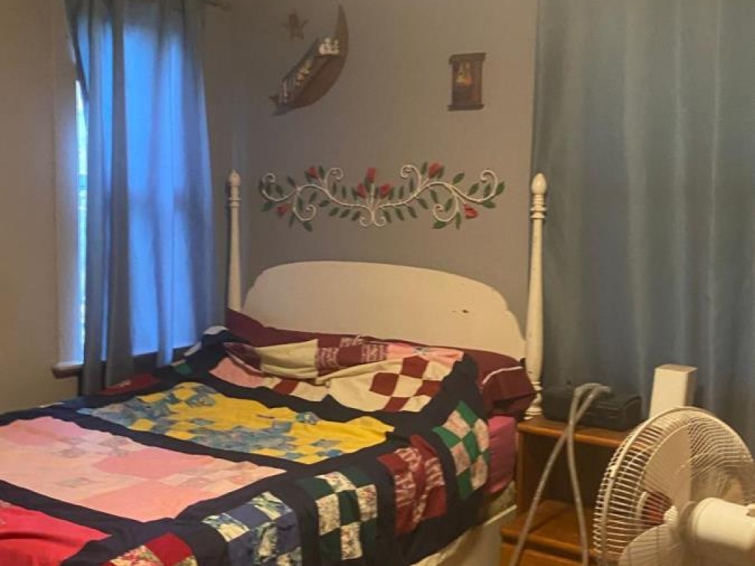 385 & 387 WEST STREET N, 