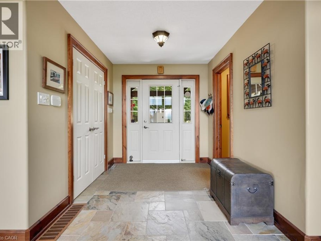 36 MANITOUWABING ESTATES Road, 