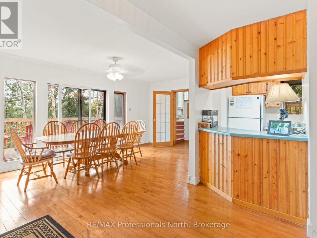 6213 KENNISIS LAKE ROAD, Kennisis Lake