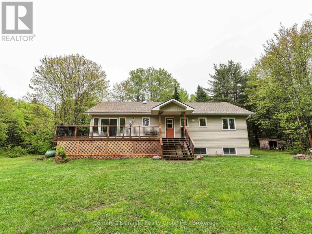 2302 Buckslide Road, Algonquin Highlands (Stanhope)